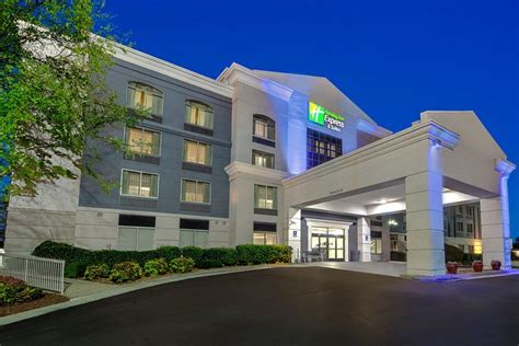 Holiday Inn Express Murfreesboro Central, an IHG Hotel